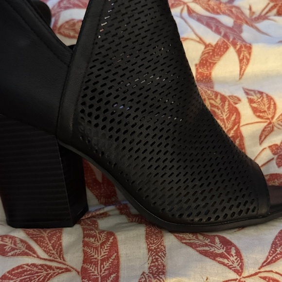 Soda Black Heeled Boots - Picture 3 of 11